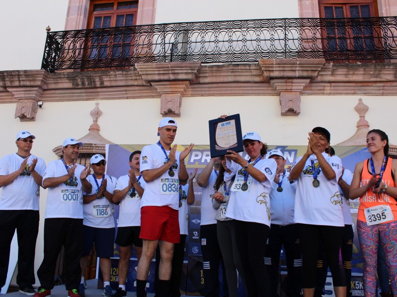 1 mil 200 atletas en primera carrera UAZ