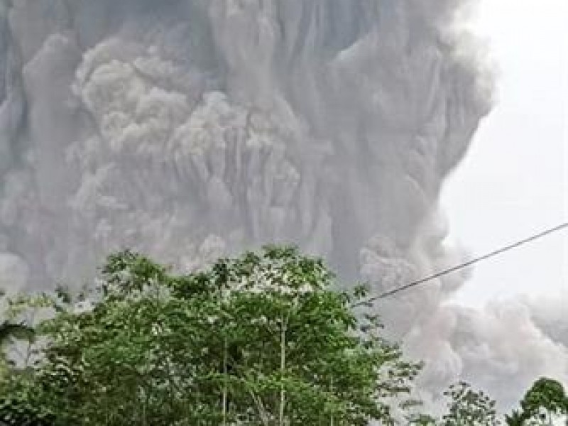 1 muerto y 41 heridos por la erupción en Indonesia