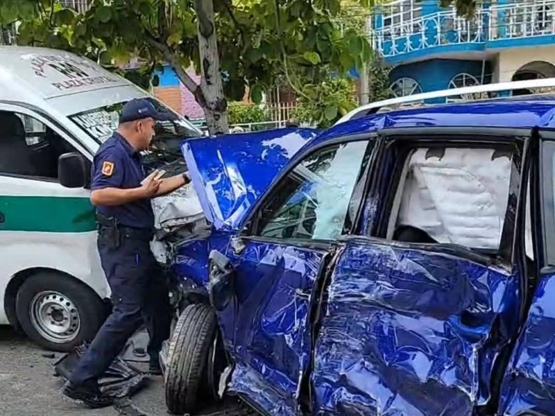 10 lesionados deja aparatoso accidente vehicular