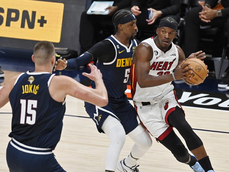 108-111: Heat se lleva partido loco y empata Las Finales