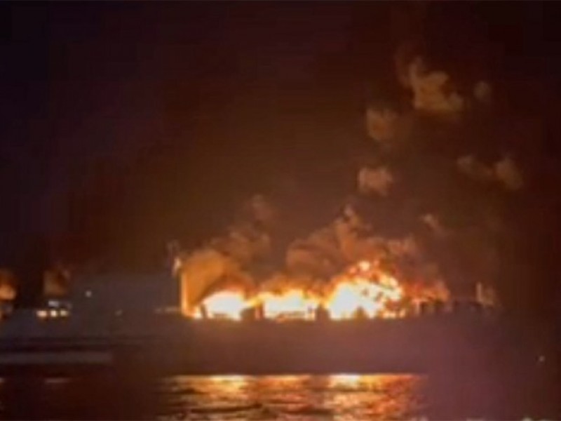 11 desaparecidos tras incendio de ferry en Grecia