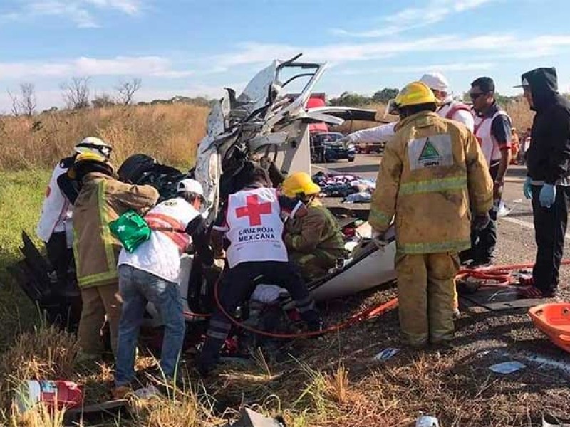 11 muertos en fatal accidente en la Ocozocoautla-Arriaga