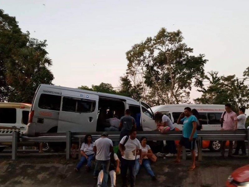 12 heridos en accidente carretero en Huehuetán