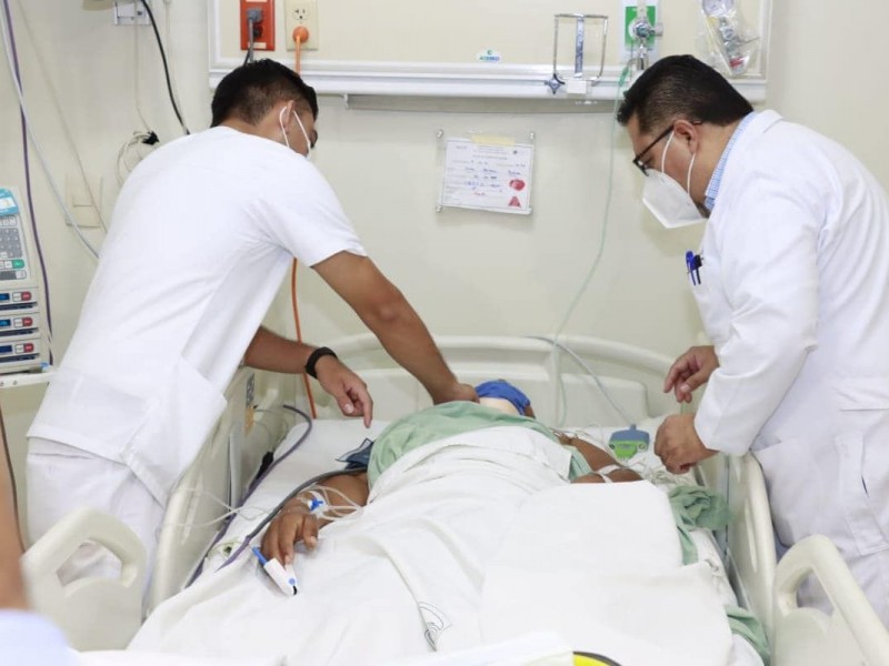 13 migrantes permanecen hospitalizados a casi un mes de accidente