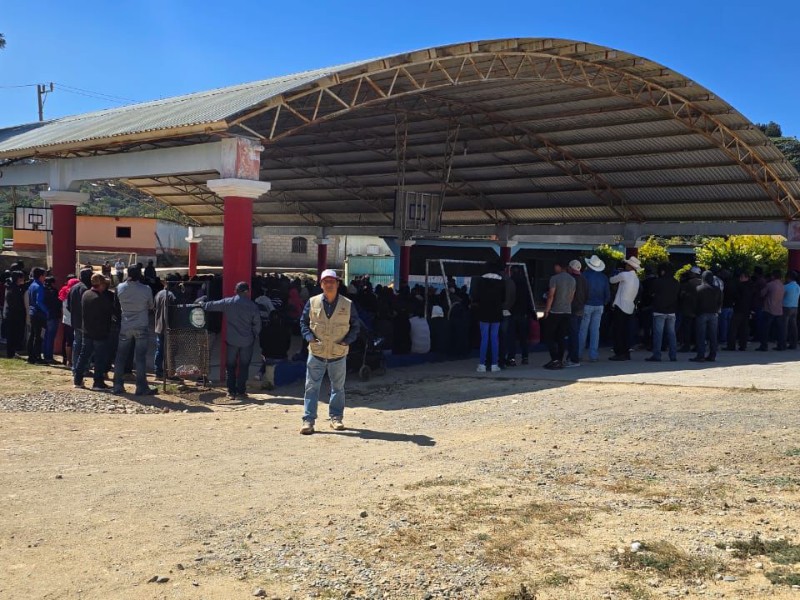 13 municipios de Sistemas Normativos Internos realizan sus elecciones