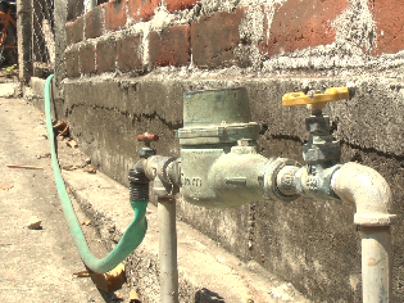15 días sin agua en colonia IMA, reportan