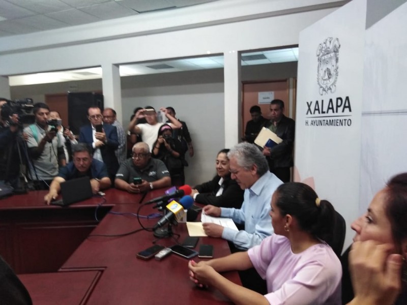 15 escuelas saquedas en Xalapa