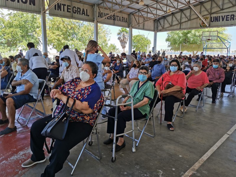 16 mil 725 abuelitos ya completaron esquema contra Covid-19 Ahome