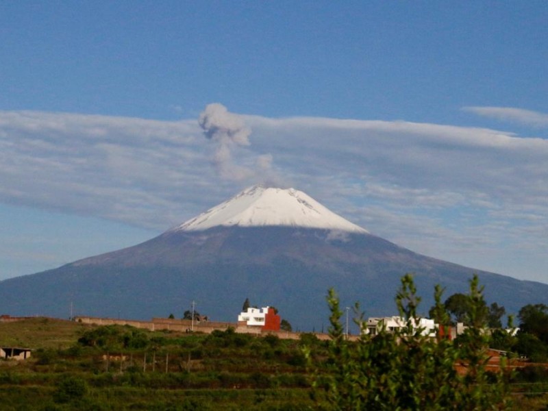 194 exhalaciones y 3 explosiones en el Popocatépetl
