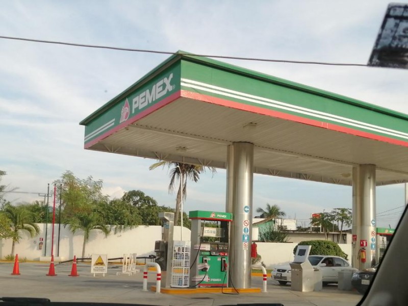 2 gasolineras de Zihuatanejo con despachadoras inmovilizadas