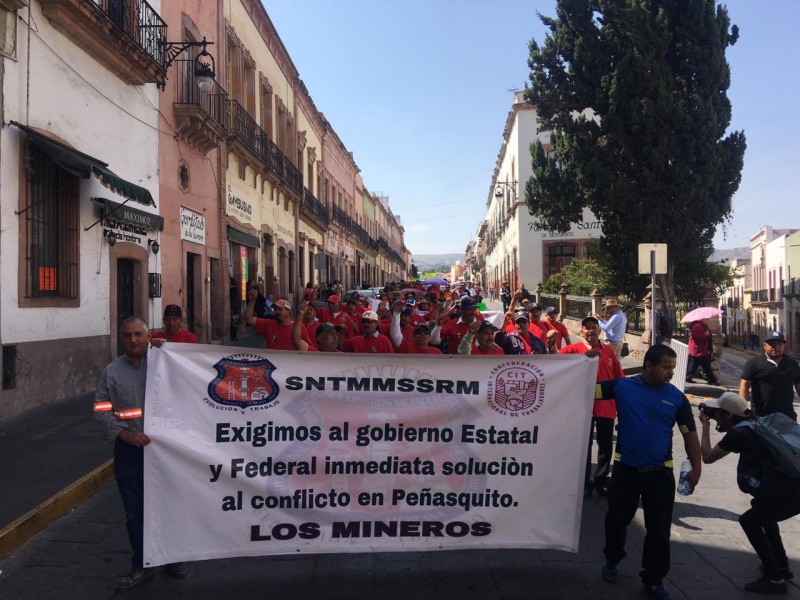 2 mil trabajadores de Peñasquito se manifiestan