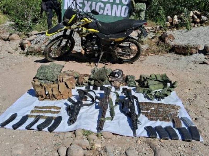 20 detenidos y decomiso de armas en sierra de Guerrero