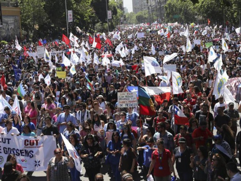 20 mil chilenos han sido acusados por protestas