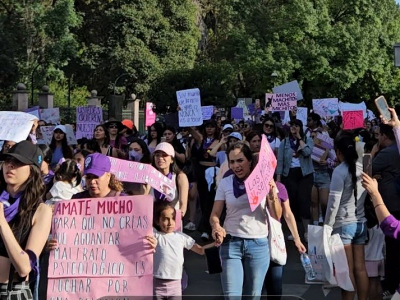 20 mil mujeres marcharon en #Querétaro #8M