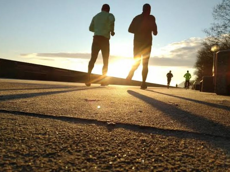20 minutos de actividad física diaria reducen riesgos a futuro