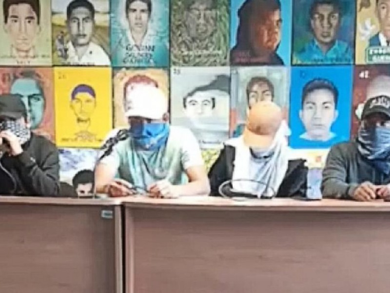 20 normalistas heridos, responsabilizan a policías estatal por agresiones