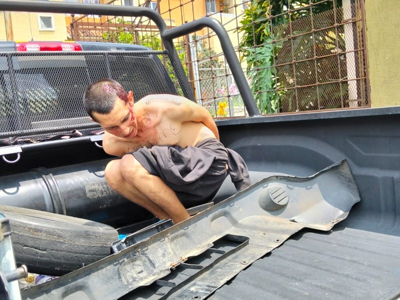 20 rateros detenidos por vecinos en Villas del Pedregal