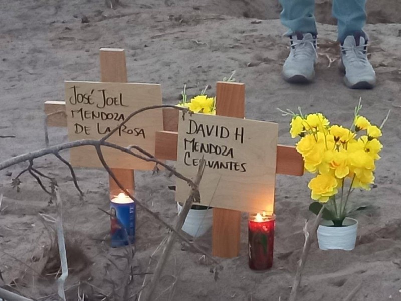 22 de más de 60 cuerpos hallados en fosas han sido entregados