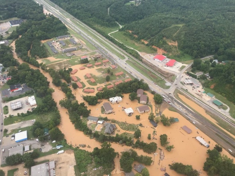 22 muertos tras inundaciones en Tennessee