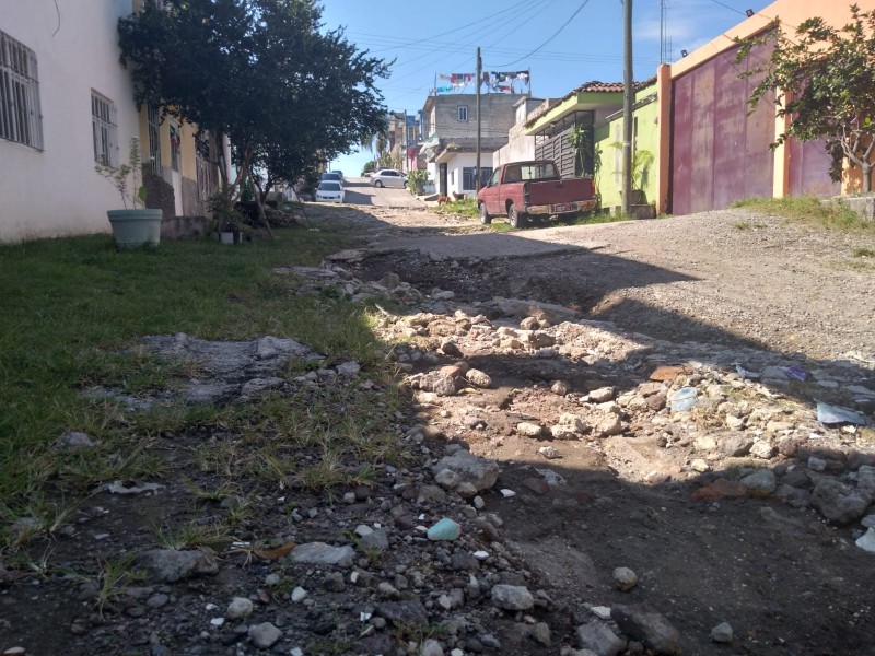 25 años sin rehabilitar la calle Ignacio Guardado