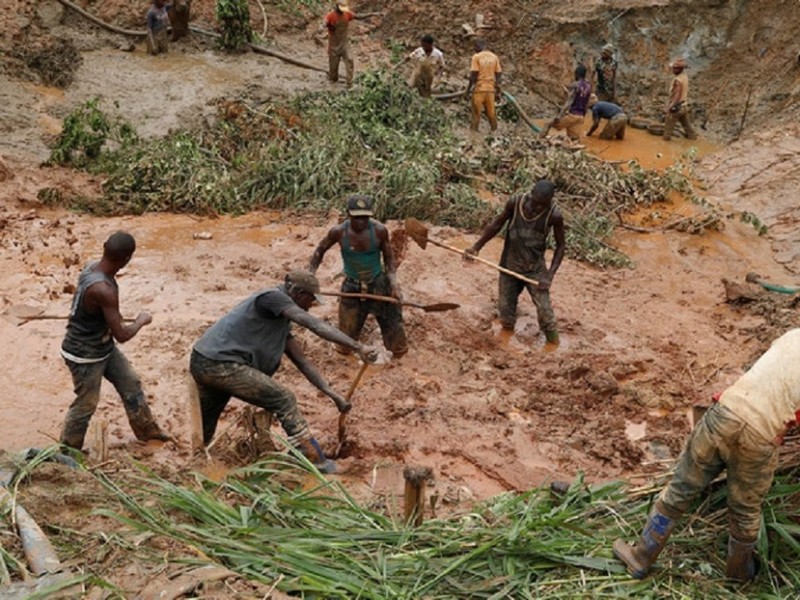 25 muertos por derrumbe en mina de oro en Níger