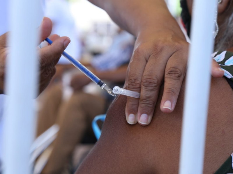 25,200 vacunas anticovid aplicadas en un día en Guerrero
