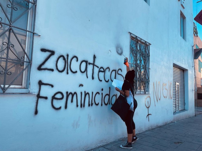 25N: Feministas marchan para erradicar violencia contra las mujeres