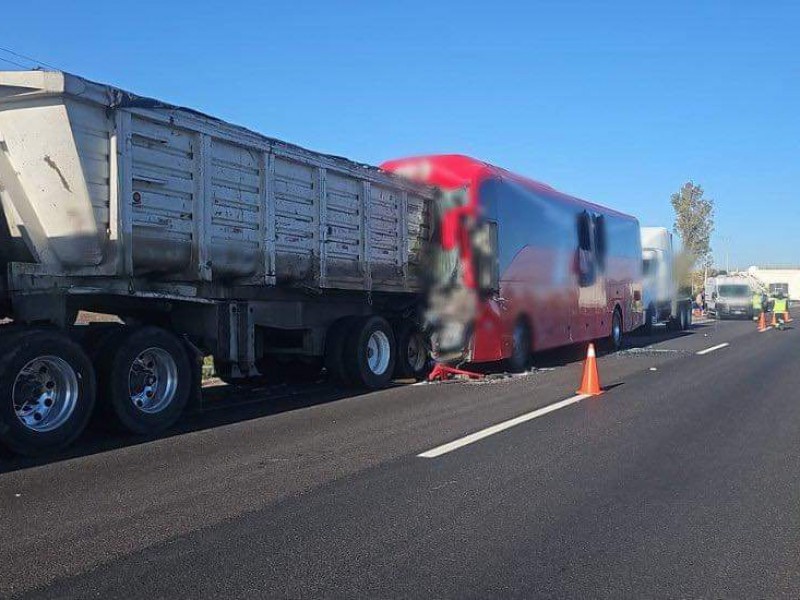 27 lesionados tras accidente en la Puebla-Orizaba