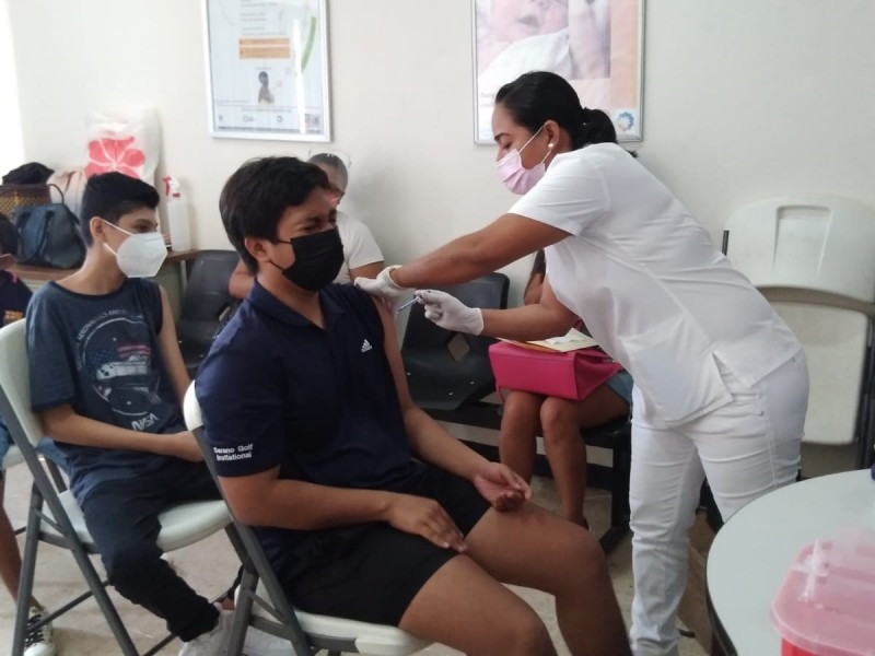 2,793 adolescentes han sido vacunados contra COVID19 en Guerrero