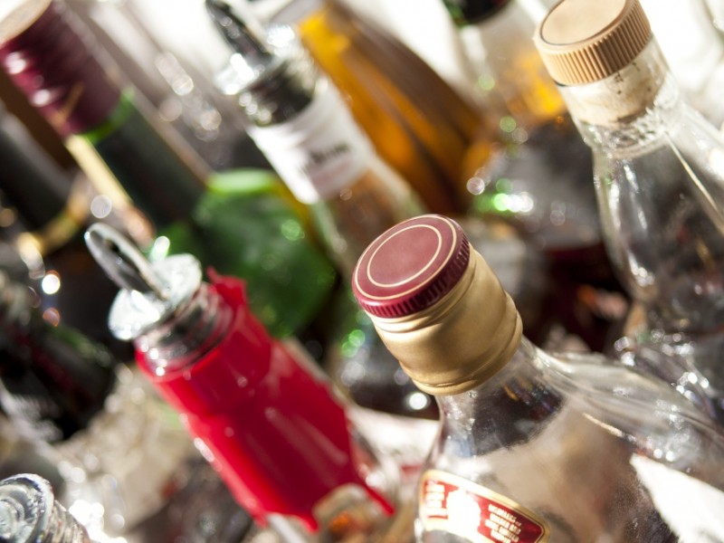 28 mueren por ingerir alcohol adulterado en India