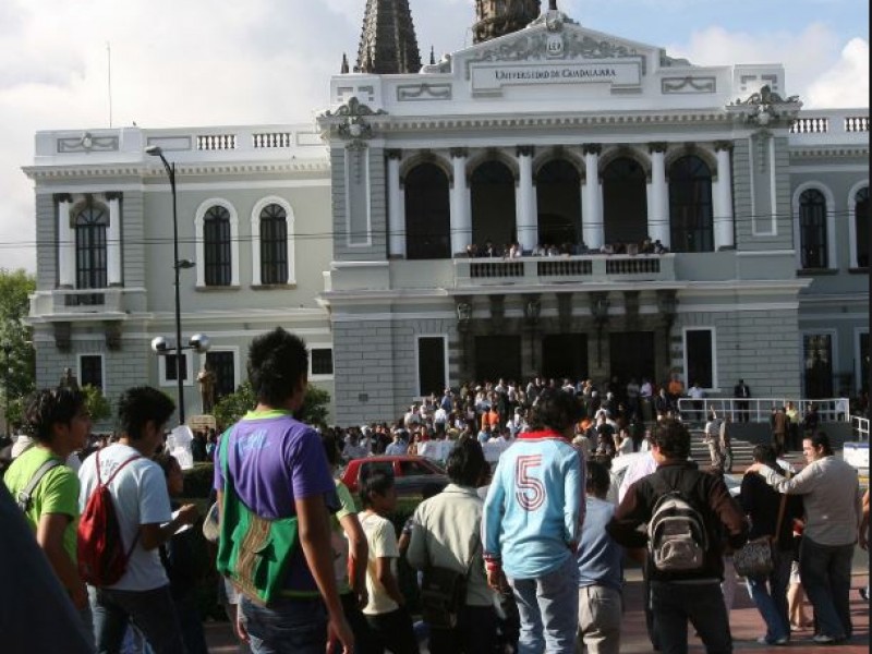 280 mil estudiantes de la UDG inician clases