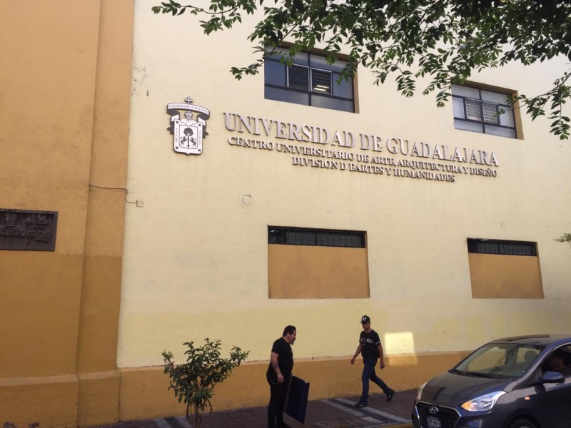 288 mil estudiantes regresan a clases en UdeG