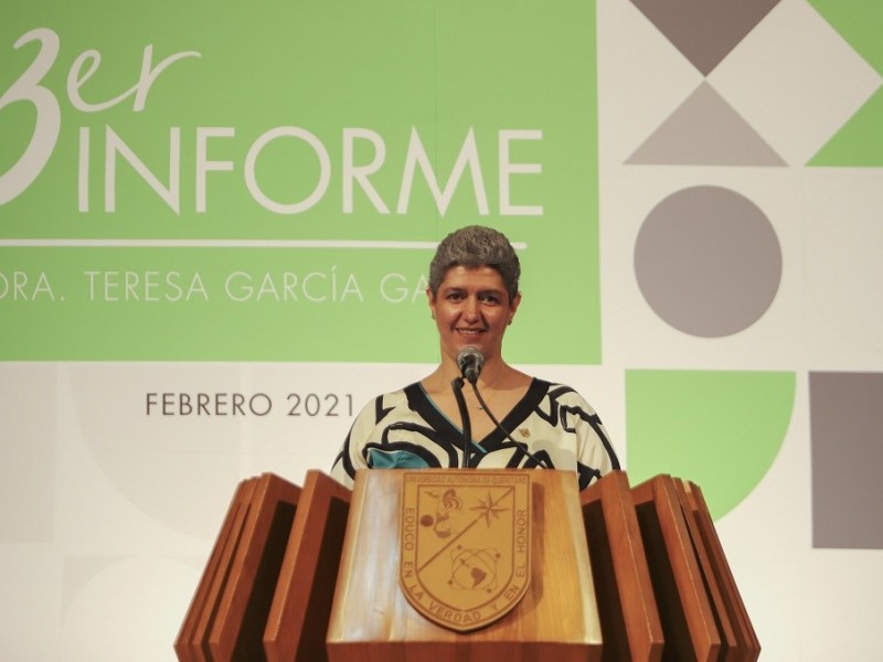 3,- Informe de la Rectora Teresa García UAQ