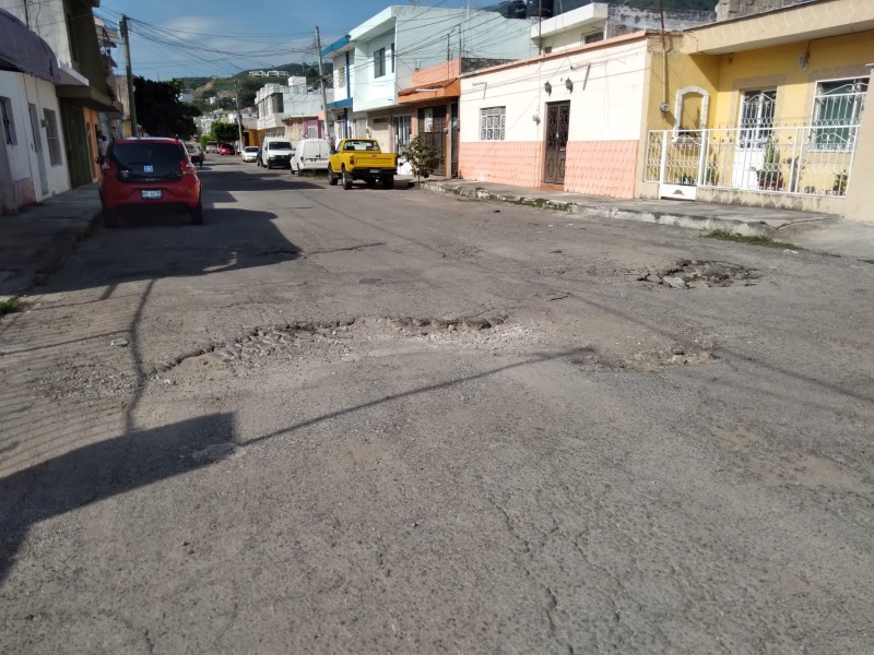 30 años sin rehabilitar la calle Tecuala