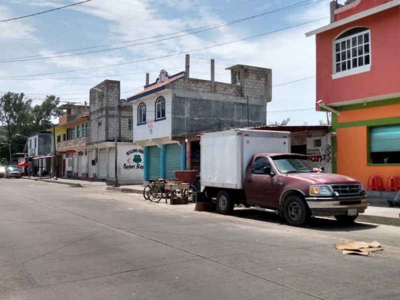 30% de los locales en mercado de mariscos continúan operando