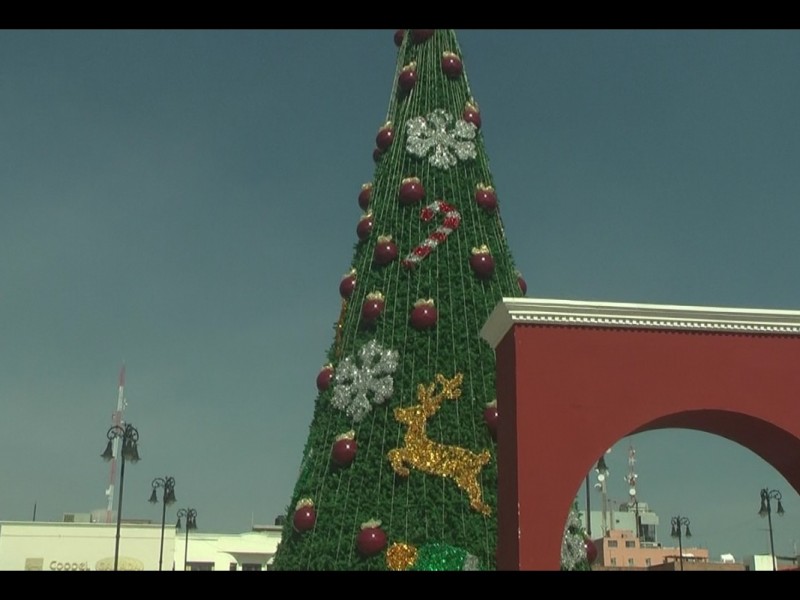 30 de Noviembre se enciende el árbol navideño