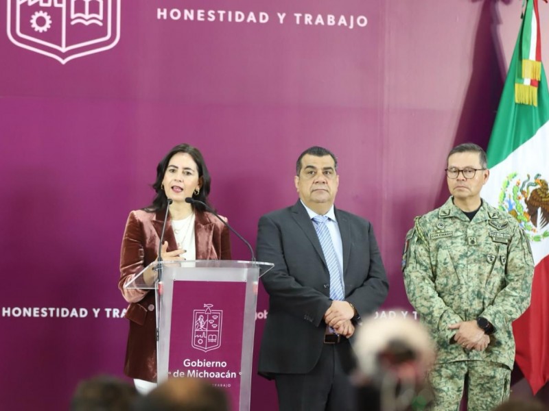 30 nornalistas presentaron títulos 