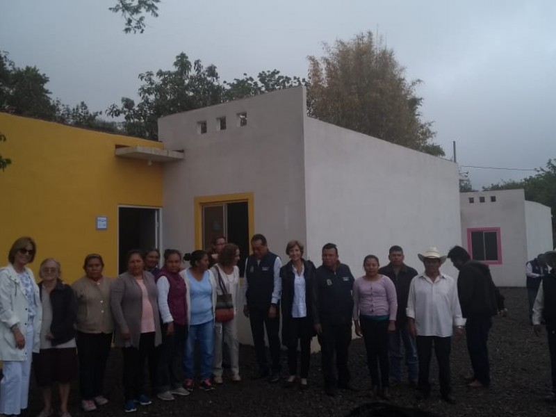 Fundaciones entregaron 315 casas en Cohuecan tras S19