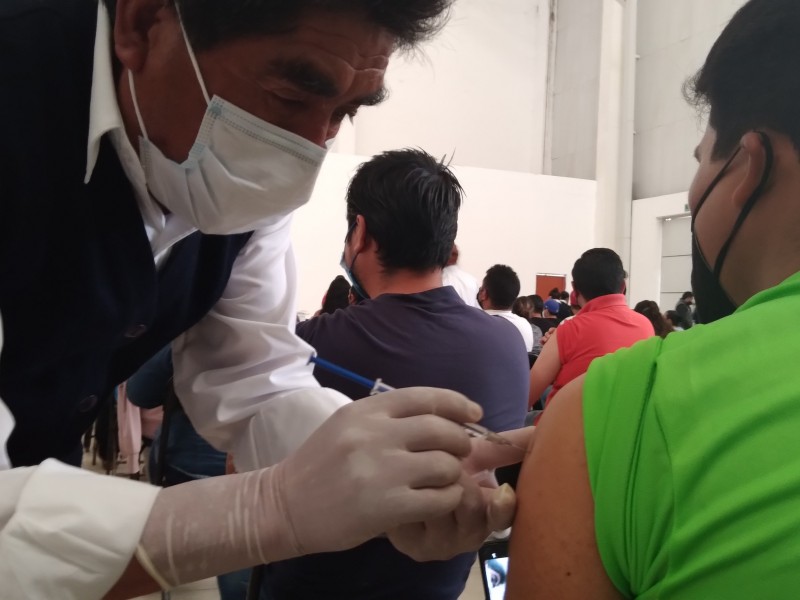 32 municipios iniciarán vacunación para jóvenes sin comorbilidad