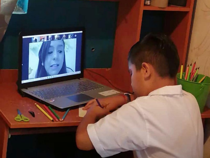 35% de escuelas en Ahome regresaron hoy a clases virtuales