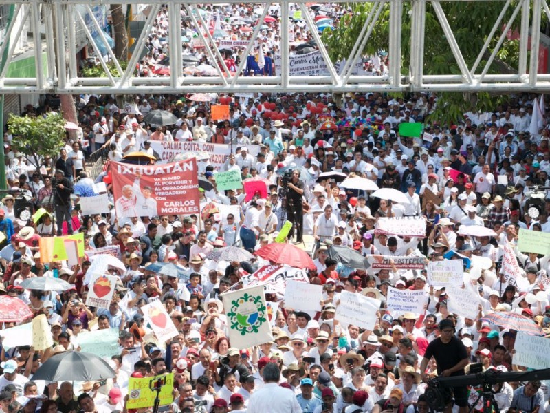 35 mil obradoristas marchan a favor de Carlos Morales