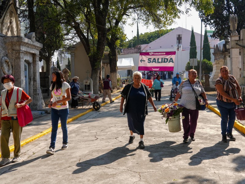 35 mil personas visitaron Panteón Municipal el fin de semana