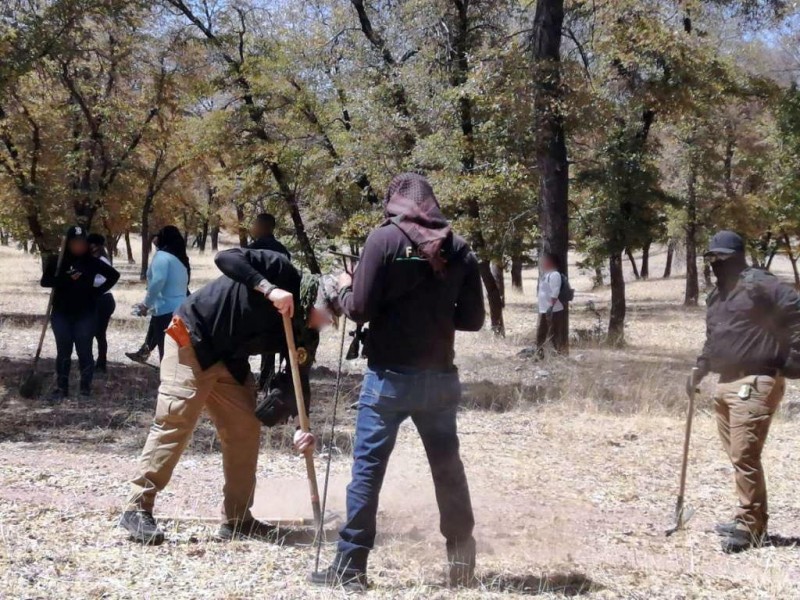 4 cuerpos de personas sin vida en fosas clandestinas