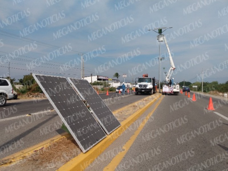 4 MDP costará sustituir luminarias solares en Tehuantepec