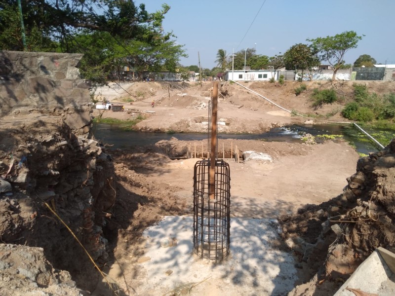 40% de avance en la reconstrucción del puente en Juchitán