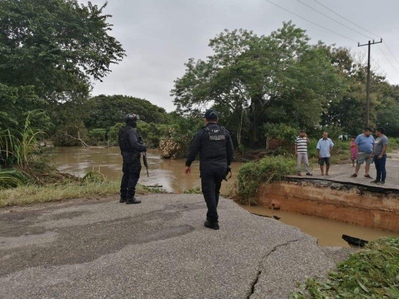 40 localidades del sur de Veracruz, continúan incomunicadas