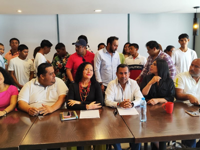 40 militantes del PRI renuncian también por imposiciones