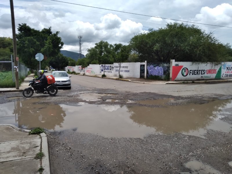 400 mil no alcanza para reparar calles; Colegio Edificadores