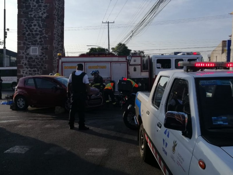 5 lesionados tras fuerte accidente en Los Arcos