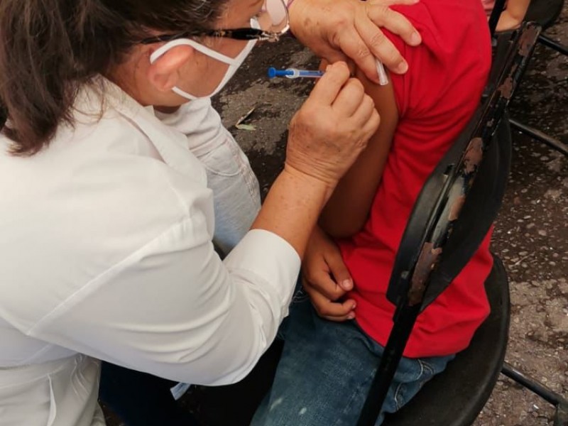 50% de avance en vacunación a niños en Nayarit